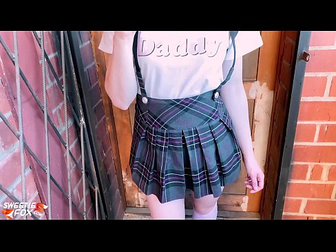 ❤️ Schoolgirl nyedot kontol nya deeply jeung fucks tinimbang kelas. seks super di urang