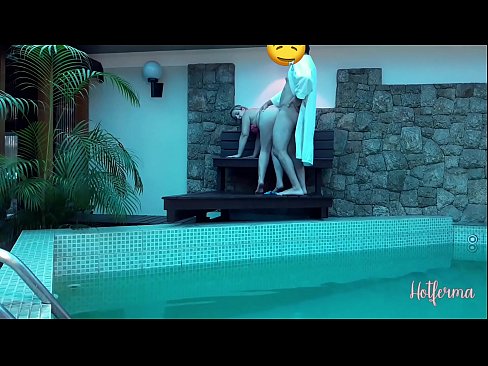 ❤️ Boss ngajak babu ka kolam renang, tapi teu bisa nolak a panas seks super di urang